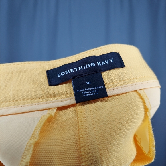 Something Navy Pleated Hi-Rise Pants Womens 10 Marigold Yellow Trouser Straight - Picture 6 of 9